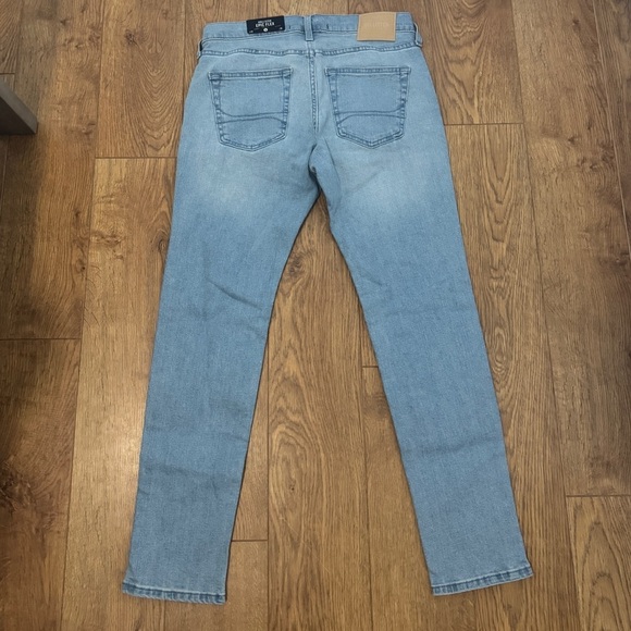 Hollister Men's Skinny Jeans in Light Blue - Picture 6 of 9